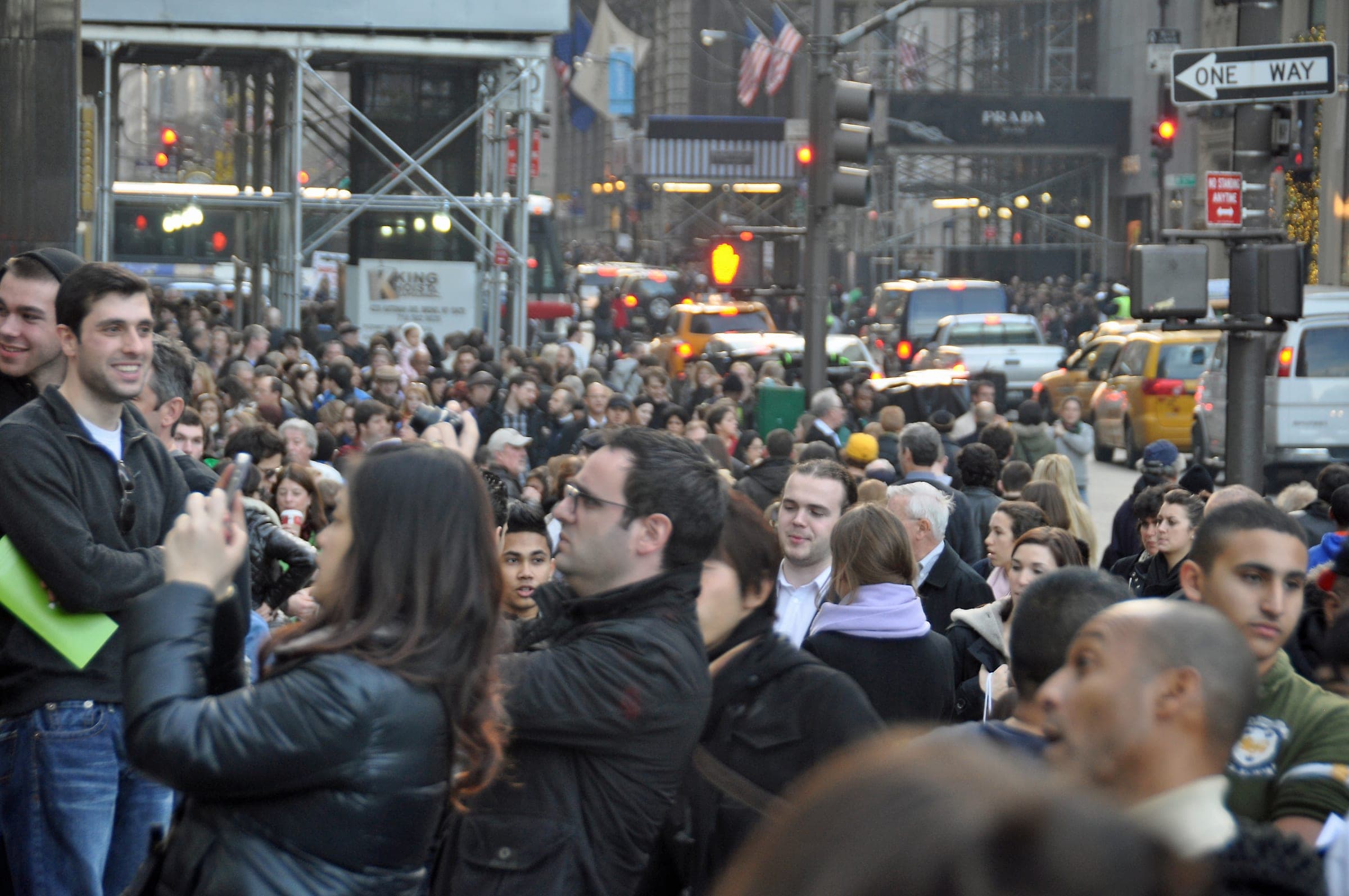 Crowds on Fifth Avenue in New York outside the Apple Store on Black Friday.